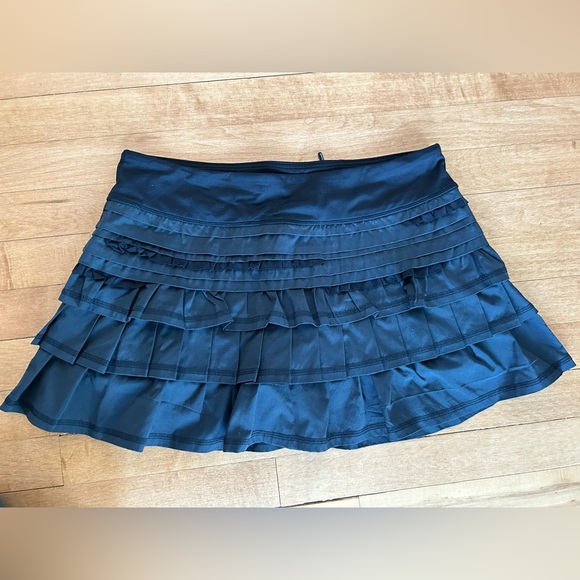 Lululemon Skort - Picture 1 of 3